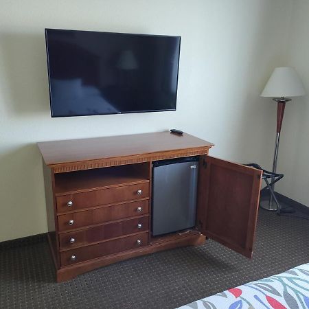 A Riverside Inn Travelodge By Wyndham Феърплей Екстериор снимка