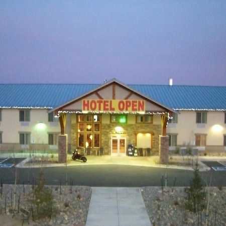 A Riverside Inn Travelodge By Wyndham Феърплей Екстериор снимка