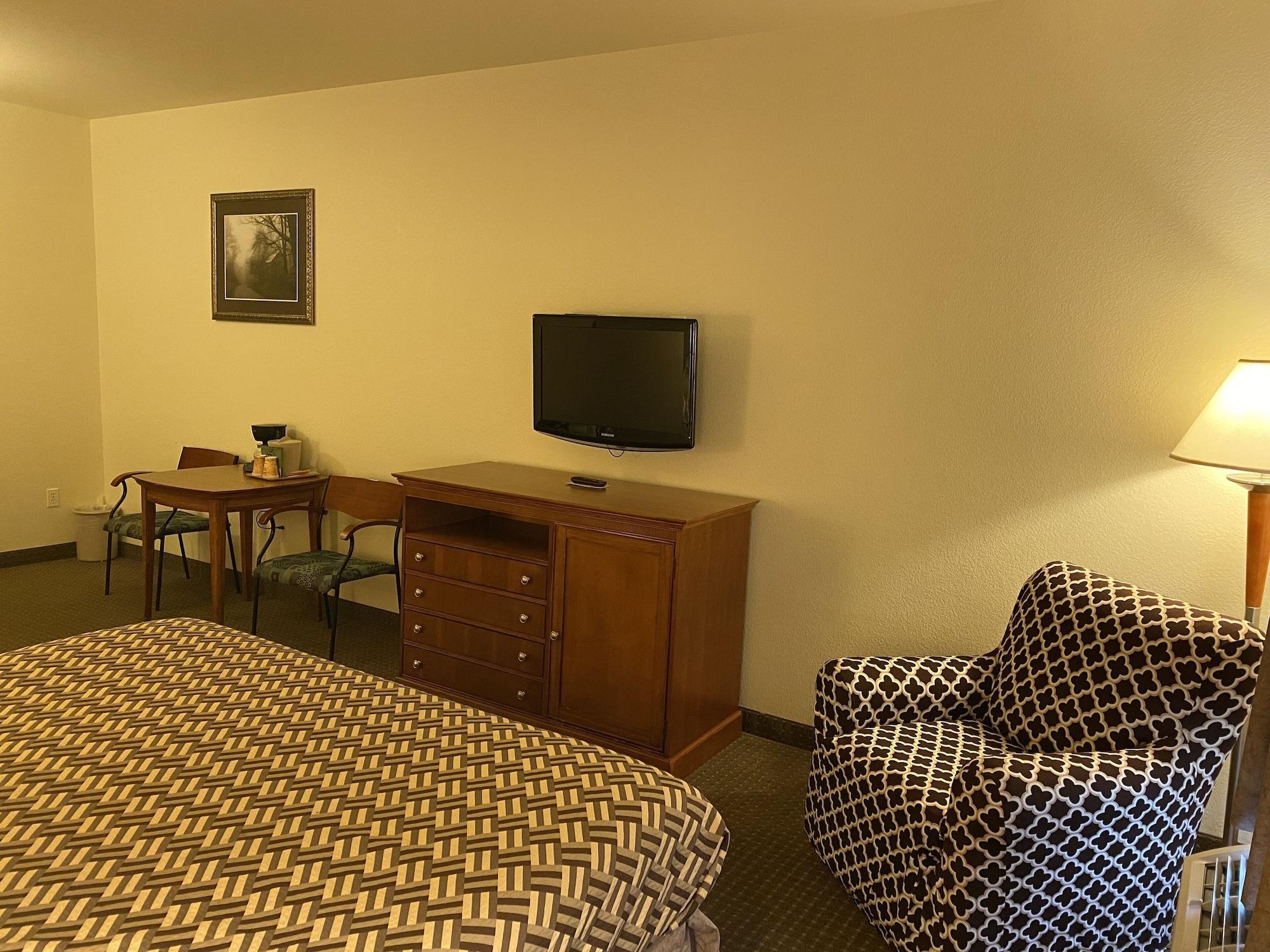 A Riverside Inn Travelodge By Wyndham Феърплей Екстериор снимка