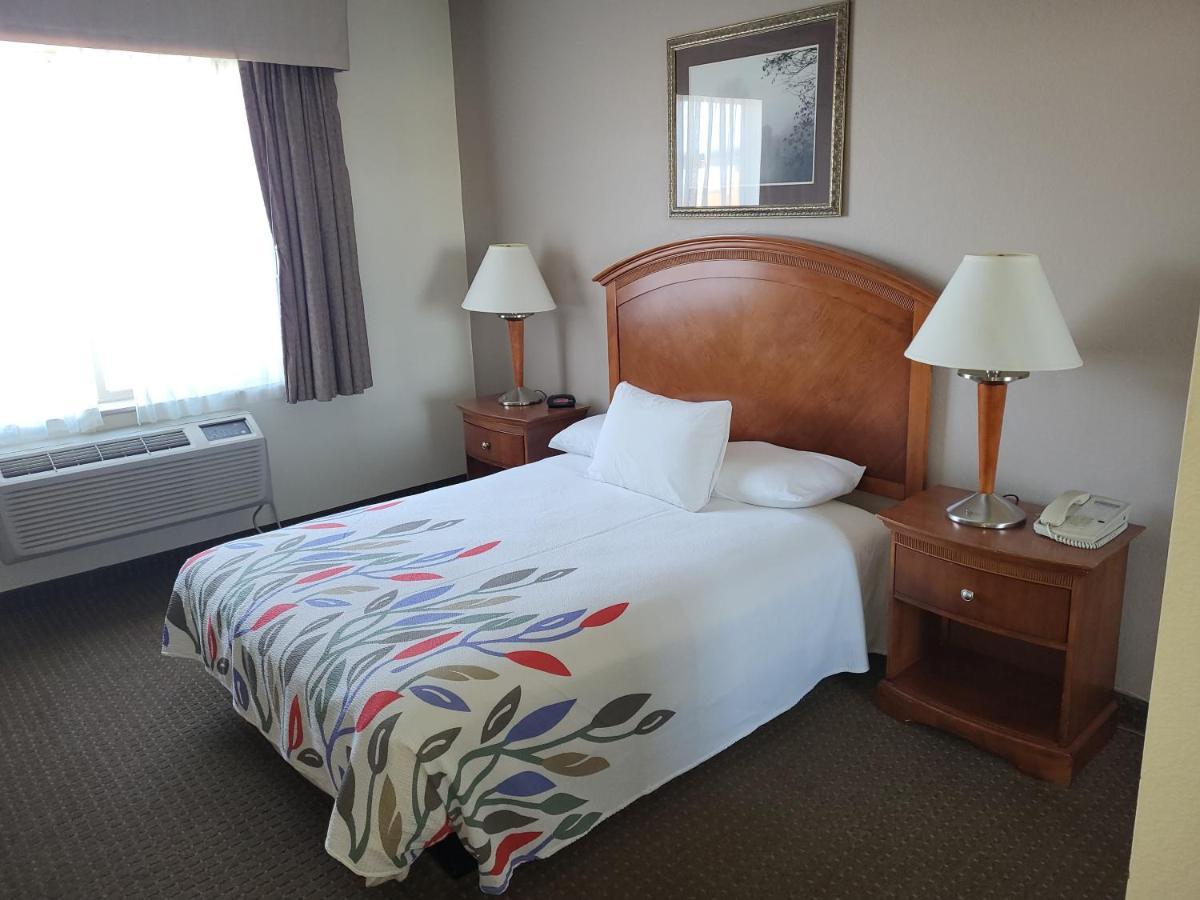 A Riverside Inn Travelodge By Wyndham Феърплей Екстериор снимка