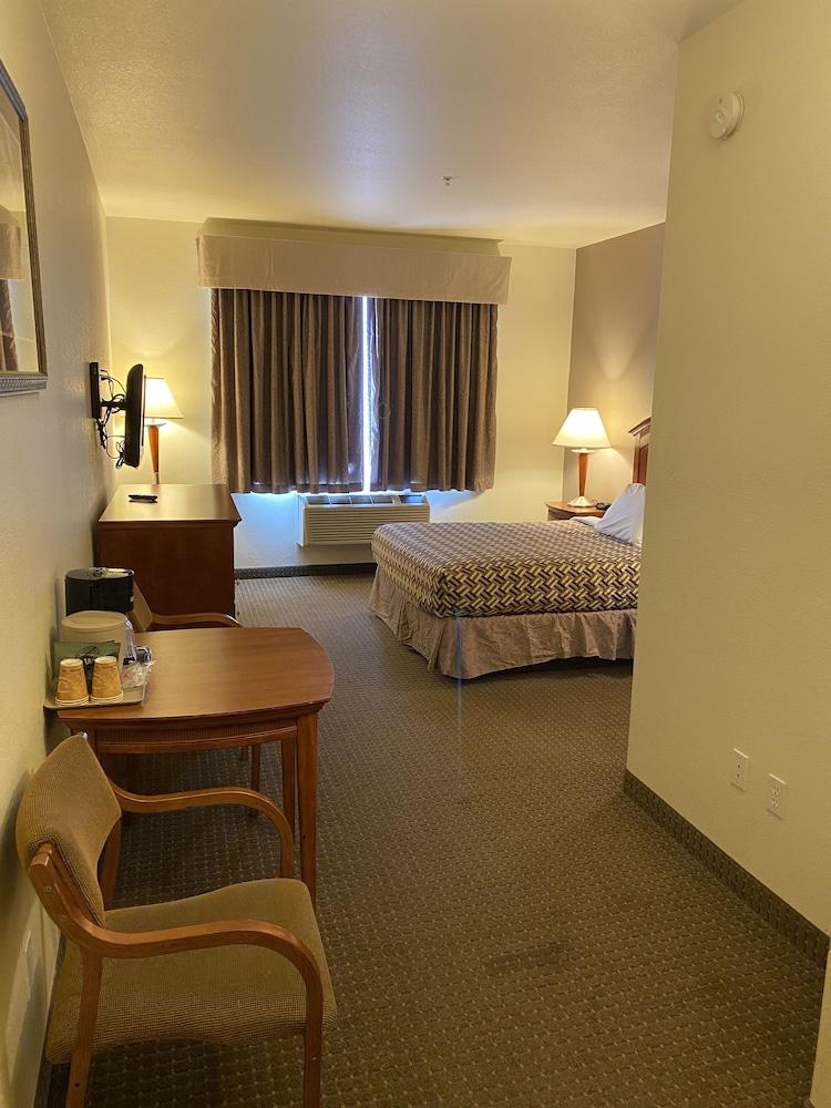 A Riverside Inn Travelodge By Wyndham Феърплей Екстериор снимка