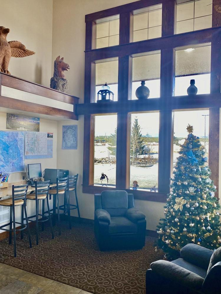 A Riverside Inn Travelodge By Wyndham Феърплей Екстериор снимка