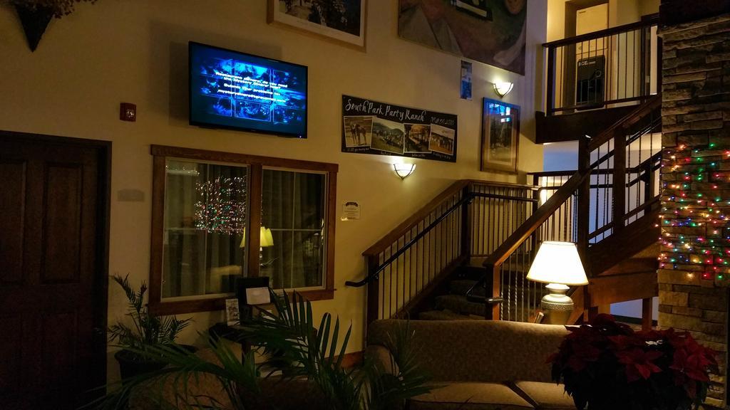 A Riverside Inn Travelodge By Wyndham Феърплей Екстериор снимка